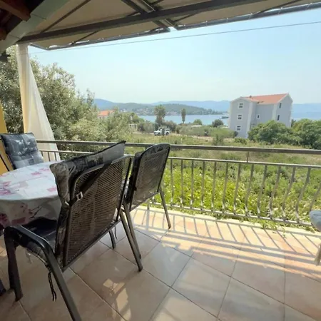 One Bedroom With Sea View 3 Apartman *